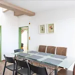 Huge 5-Bedrooms Apartment Near Prague Castle